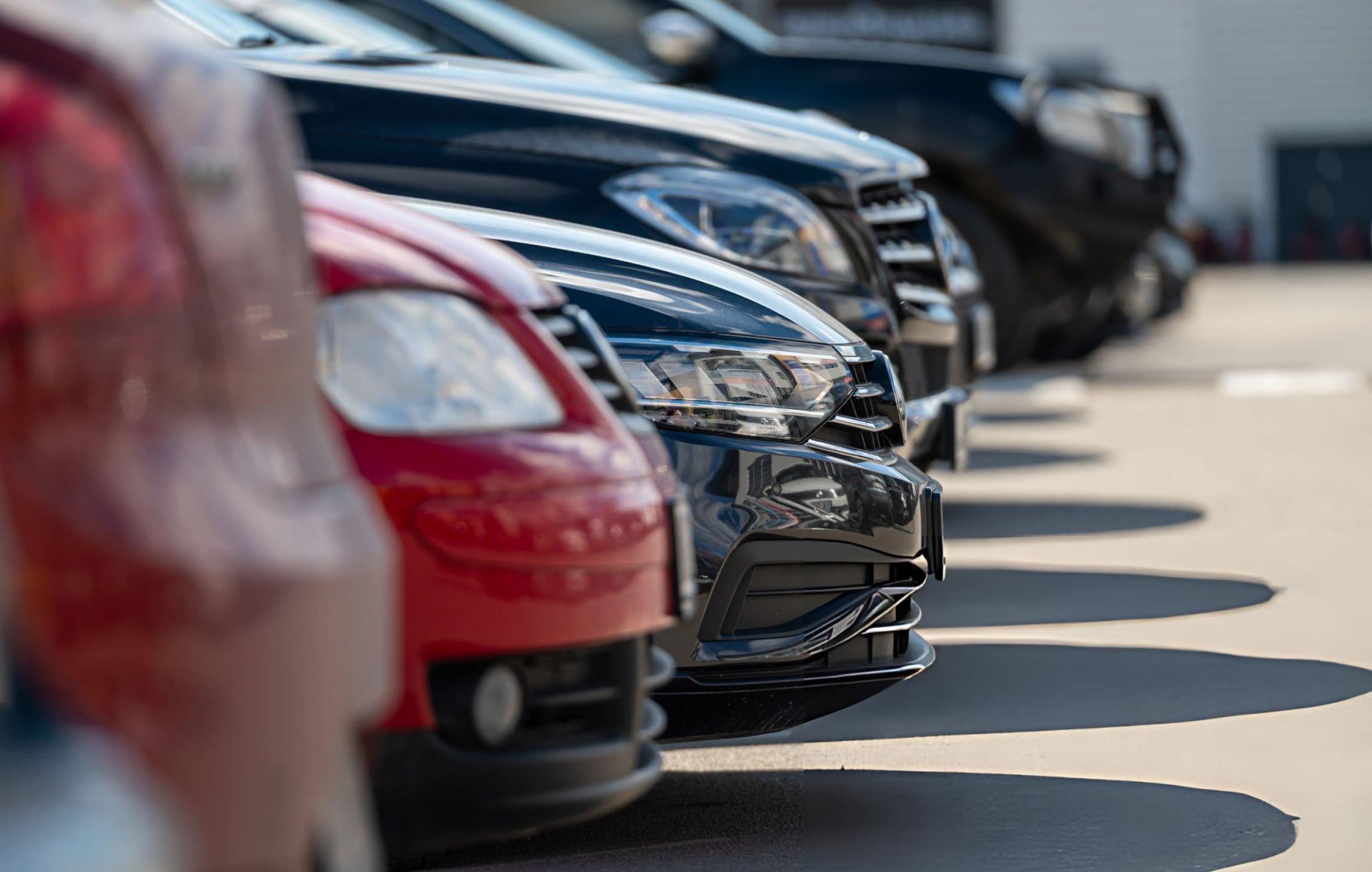 Vehículo de alta gama en carretera